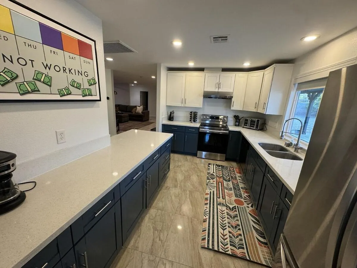 Tatil Evi Modern Hip Oasis Near Vegas Strip Villa Las Vegas