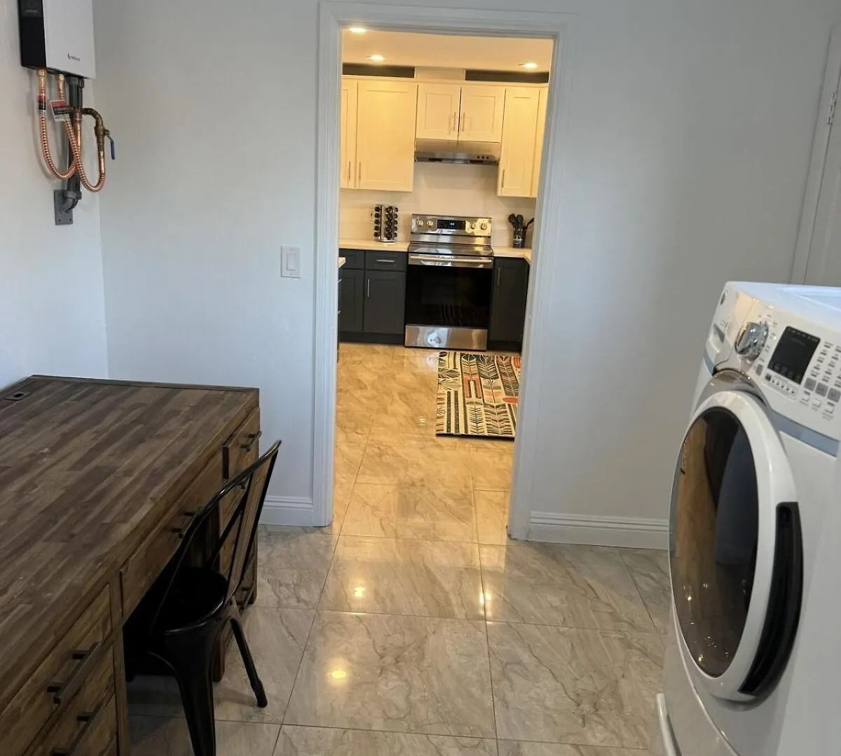 Modern Hip Oasis Near Vegas Strip Villa Las Vegas